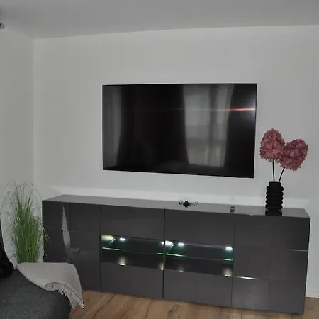 Lejlighed 2-zi Wohn Neu Modern